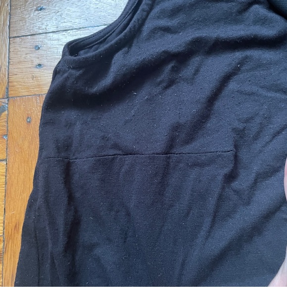 Vince Camuto Sleeveless Top with Attached Sash - Picture 3 of 9